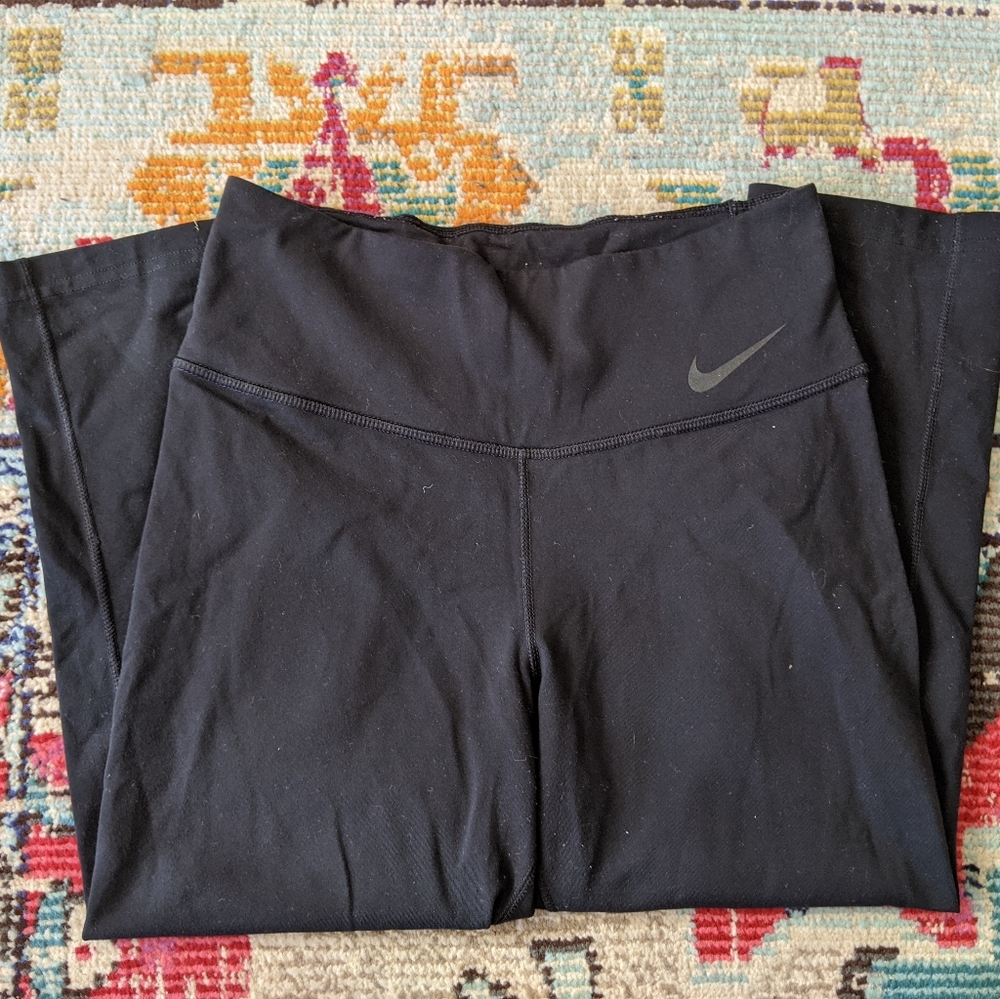 Nike Crop Black Leggings Small